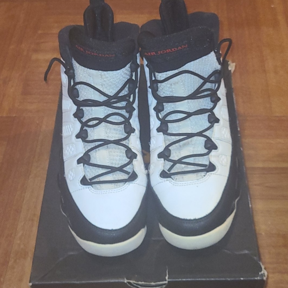 Jordan 9 - Picture 2 of 4